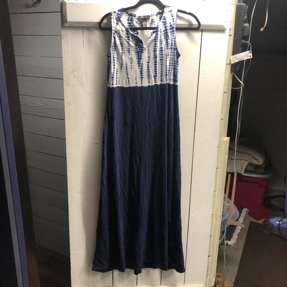 Style & Co. Dresses & Skirts - Style & Co Womens VNeck Maxi Dress Navy Blue and White XSmall